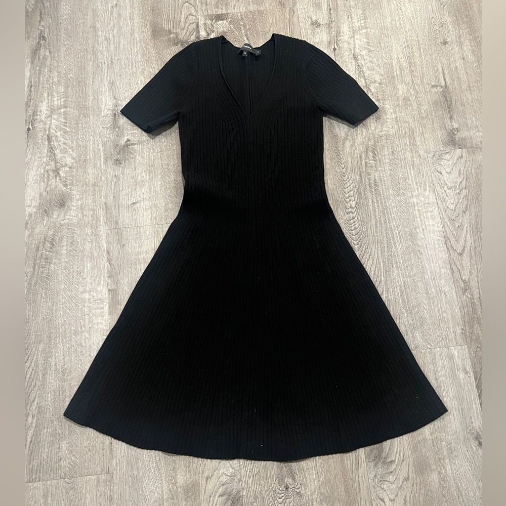Theory Black Ribbed Short Sleeve Sweater Dress M